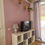 Lellashome